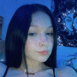 Meet your Posher, Lily